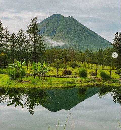 Evening view of Arenal from Observatory Lodge